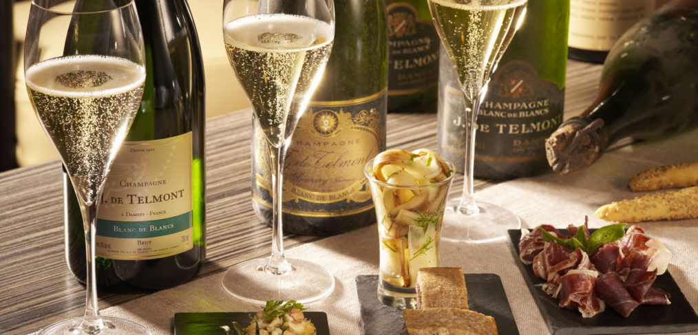 champagne sparkling wine verve cliquot moet dom perignon ace of spades